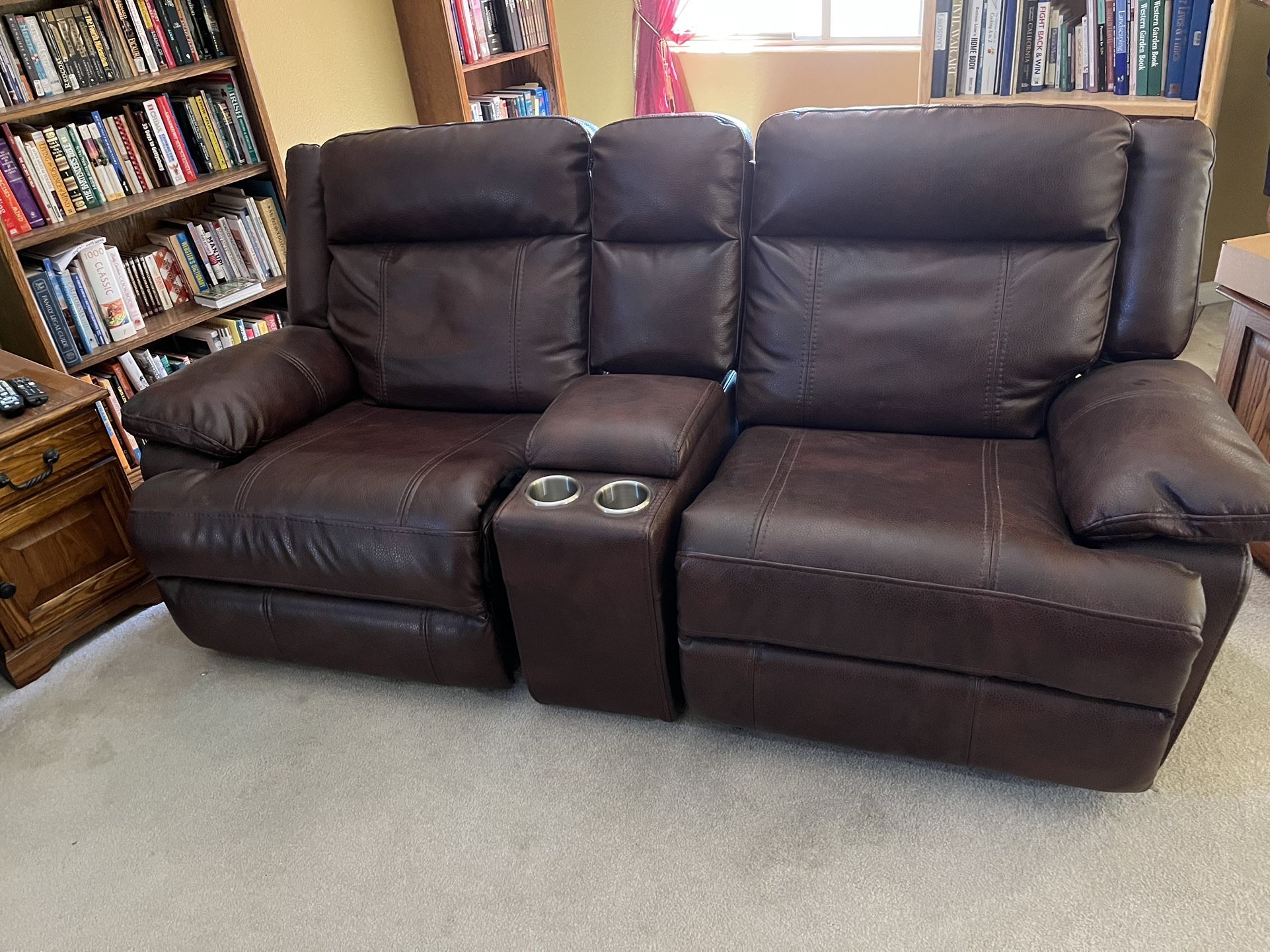 Pair of Power Leather Recliners – Excellent Condition!
