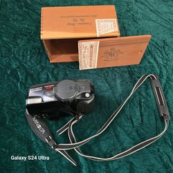 Minolta Freedom Zoom 105i