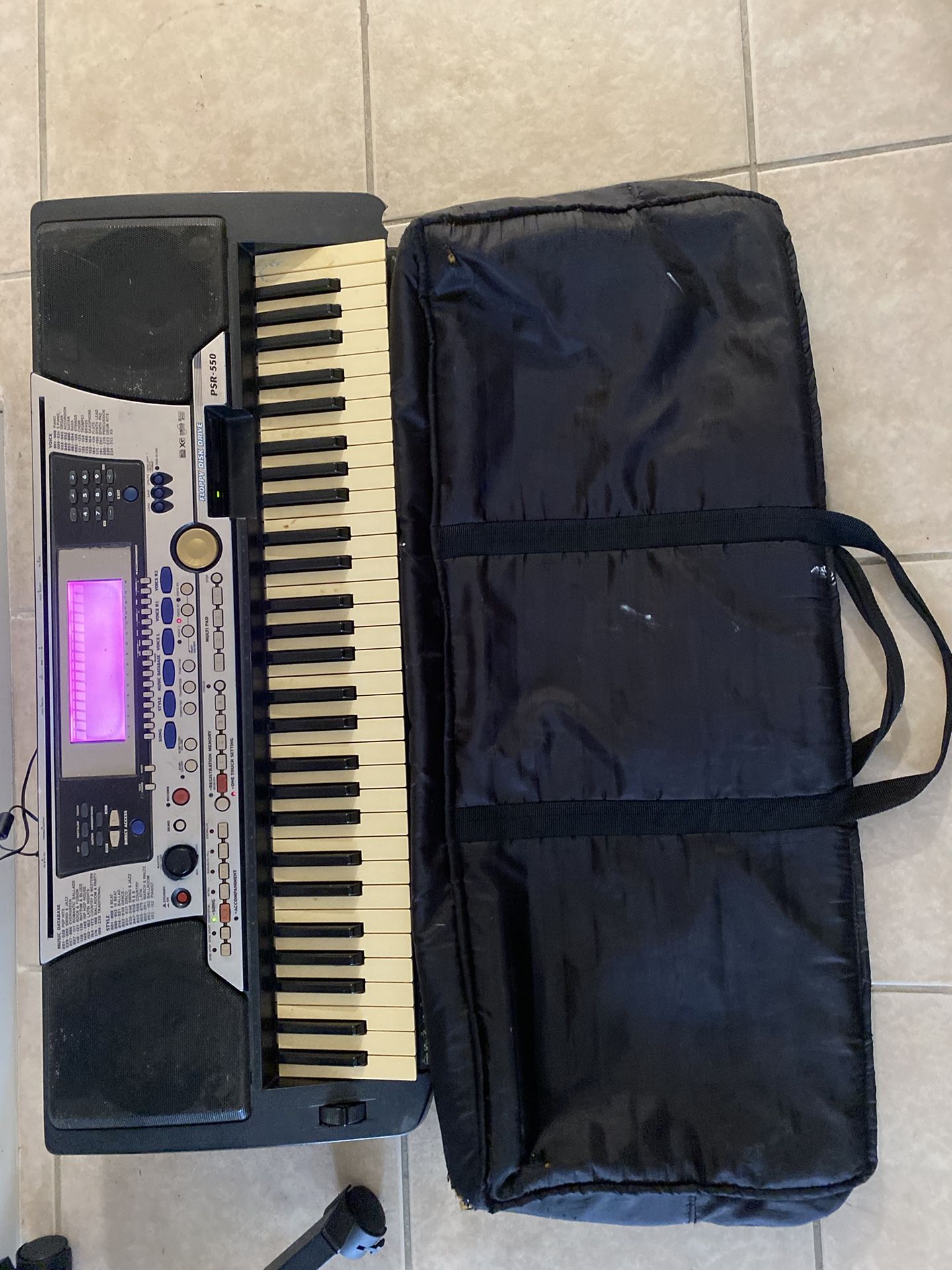 Yamaha PSR-550