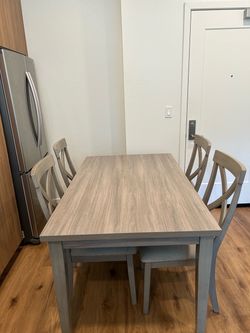 Dinning table with 4 chairs