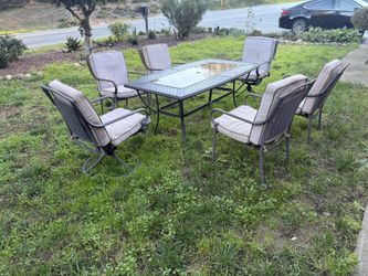 Patio Table w/ 6 chairs