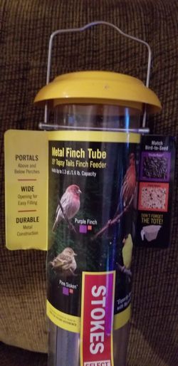 Topsy tails bird feeder holds 1.6lb capicity