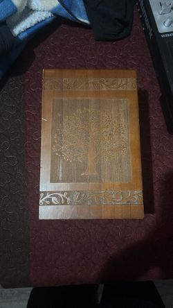 tree decoration urn