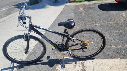 Fuji Monterey Bicycle Good Condition