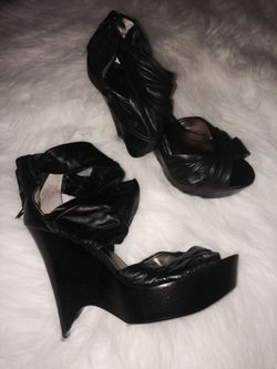 Black wedge size 10