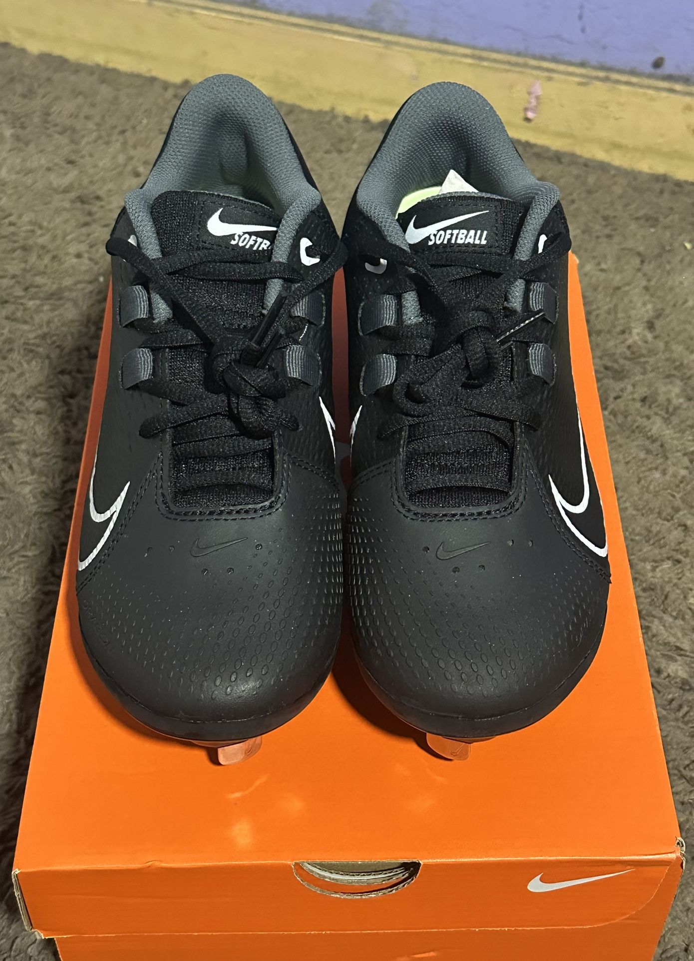Brand New Nike Softball Cleats
