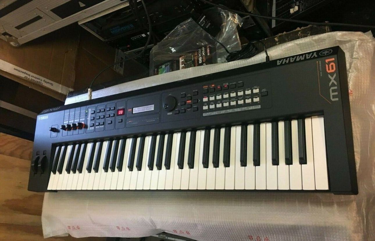 Yamaha MX-61