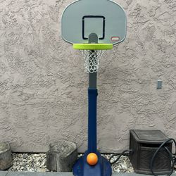 Little Tikes Basketball Hoop With Ball