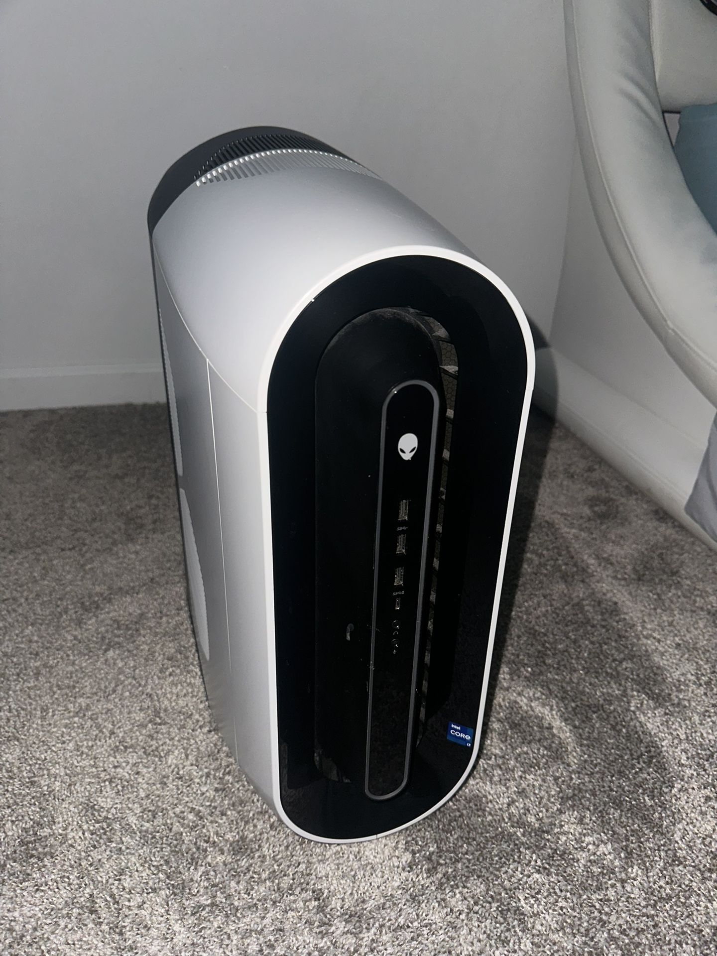 Alienware Aurora R12 Gaming PC – i7-11700F, RTX Graphics, 16GB RAM, 1TB+ Storage – VR Ready