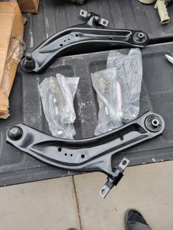 2014----2022 Nissan rogue 6 Piece front suspension rebuild kit