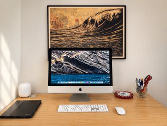 Apple iMac 27” Retina 5K (2017) – Excellent Condition