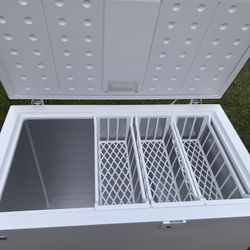 New Vissani 8.8 Cu-ft Manual Defrost Chest Freezer