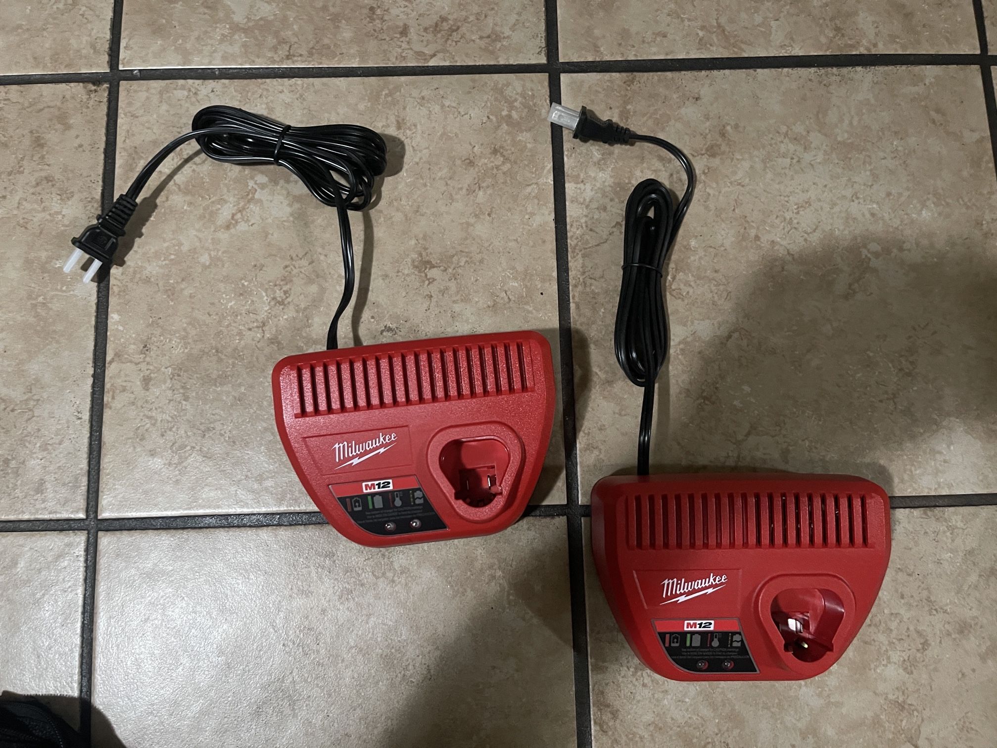 Milwaukee M12 Charger