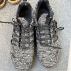 PUMA Men's Axelion Ridge Cross-Trainer! It looks like NEW !Please Only cash and pick up !   Size 10,5