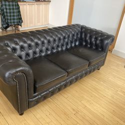 Valencia Italian Leather Chesterfield
