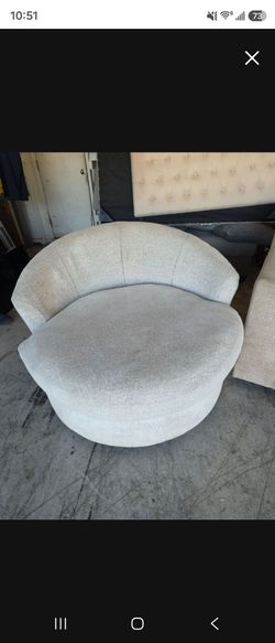 Swivel chair