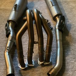 Kawasaki ZX14R 2015 Full Ti Exhaust System Like New