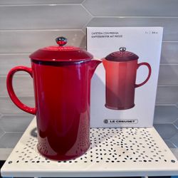 Le Creuset French Press 1 L 34 Oz Stoneware Cerise Red Coffee Maker  Item is unused new in open box.