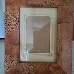 Brown Alligator Skin 5in x 7in Standing Picture Frame