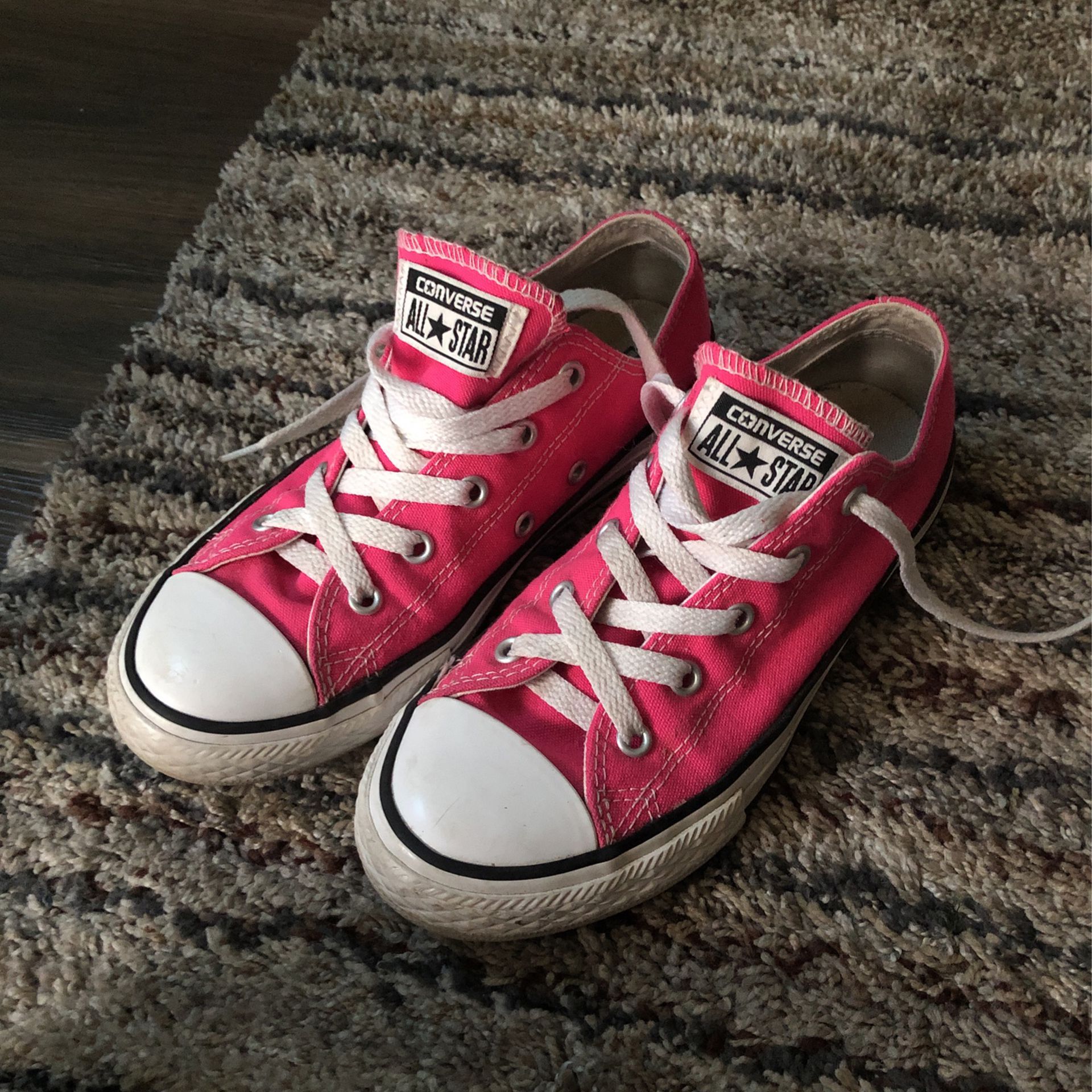Girls Shoes Size 2 ! for Sale in Lynnwood, WA - OfferUp