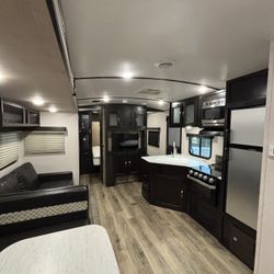 2019 Legend 295QBLE