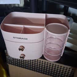 Makup Storage cases/vanity sets