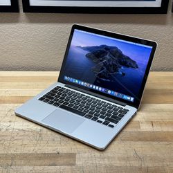 2013 13” MacBook Pro Retina - 2.6 GHz i5 - 8GB - 256GB SSD