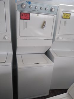 Whirlpool gas stackable 27 "washer/dryer new scratch and dent