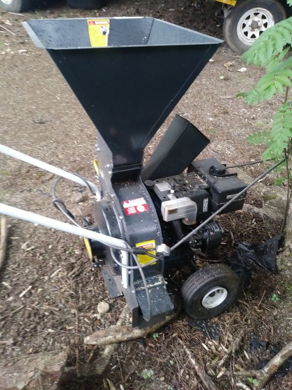 Duerr 8 hp wood chipper for Sale in Vancouver, WA OfferUp