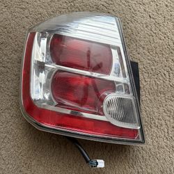  Nissan Sentra Tail Light 2007-2012