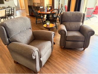 2 LazyBoy Recliners