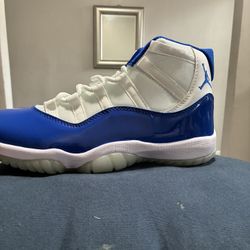 JORDAN 11 RETRO MENS SIZE 9.1/2 💯🔥🔥🔥