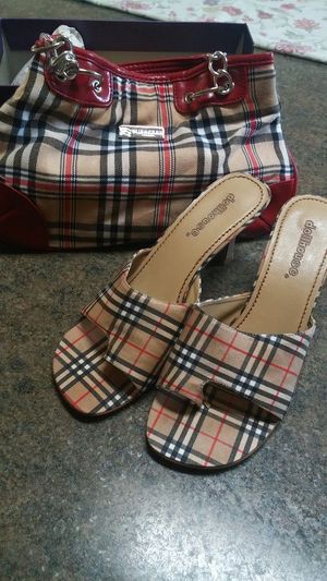 BURBERRY PRINT BRAND NEW SHOES - Size 9