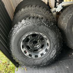Pro Comp Extreme Tires & Rims 