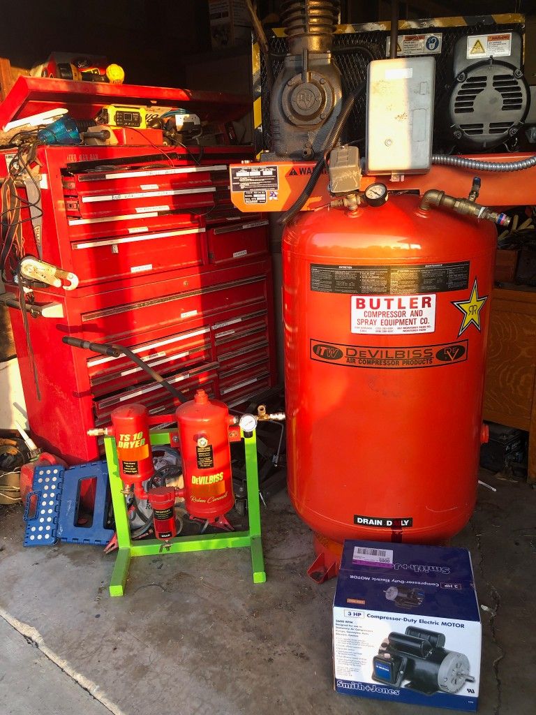 Compressor 80gal With Dryer almost New Mint Condition