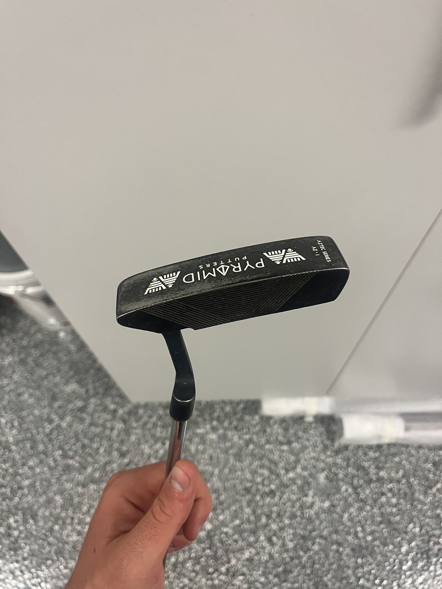 Pyramid putter Golf Club