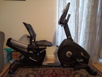 Nautilus  R616 Recumbent Exercise Bike