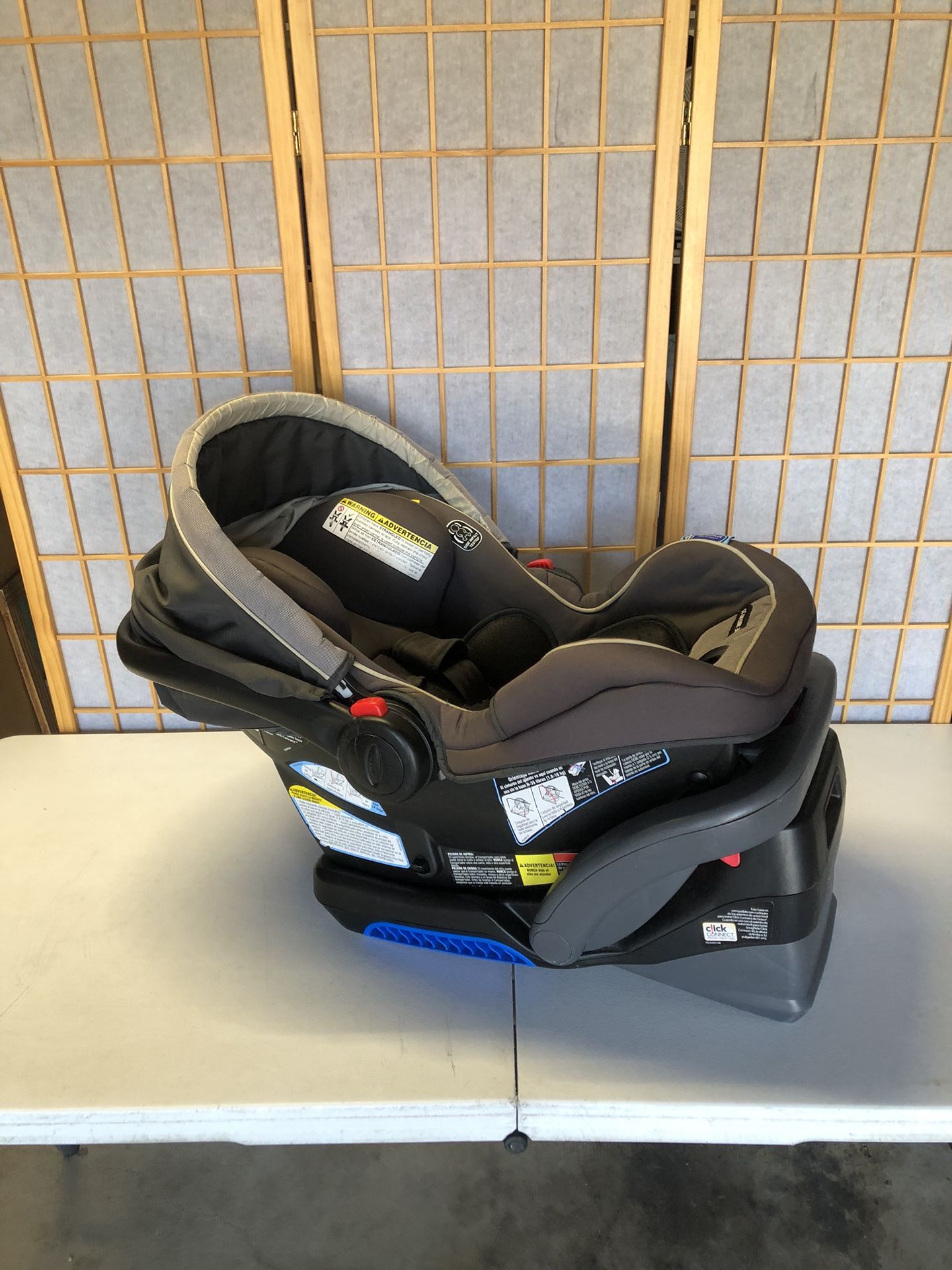 Graco Infant Car Seat W/ Base