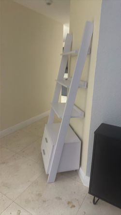 White Ladder Bookshelf with Bottom Cabinet