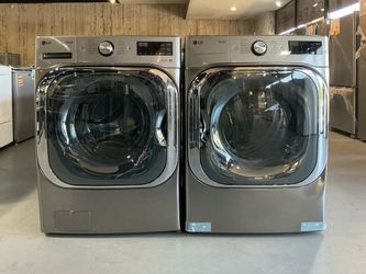 LG 4.5 cu. ft. Washer w/Steam Cycle & True Steam; 7.4 cu. ft. Vented Electric Dryer w/Steam Cycle