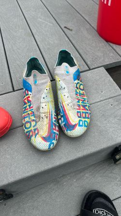 Nike Soccer Size 9