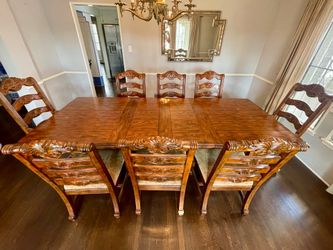 Colonial Queen Anne Dining Table with 8 Chairs