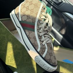 Gucci Shoes 