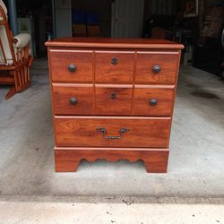 2-Drawer End Table 
