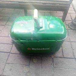 Rare Heineken Cooler & CD With Am/ Fm Radio Player