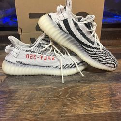 Yeezy Boost “Zebra” Size 12