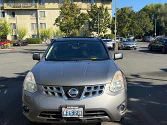 2012 nissan rogue sl top trim/ Clean title/ Quick sale