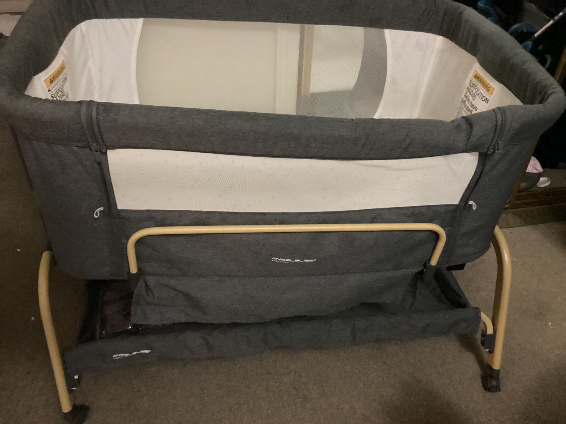 Angelbliss Bedside Sleeper Bassinet – Excellent Condition (Used 8 Months)