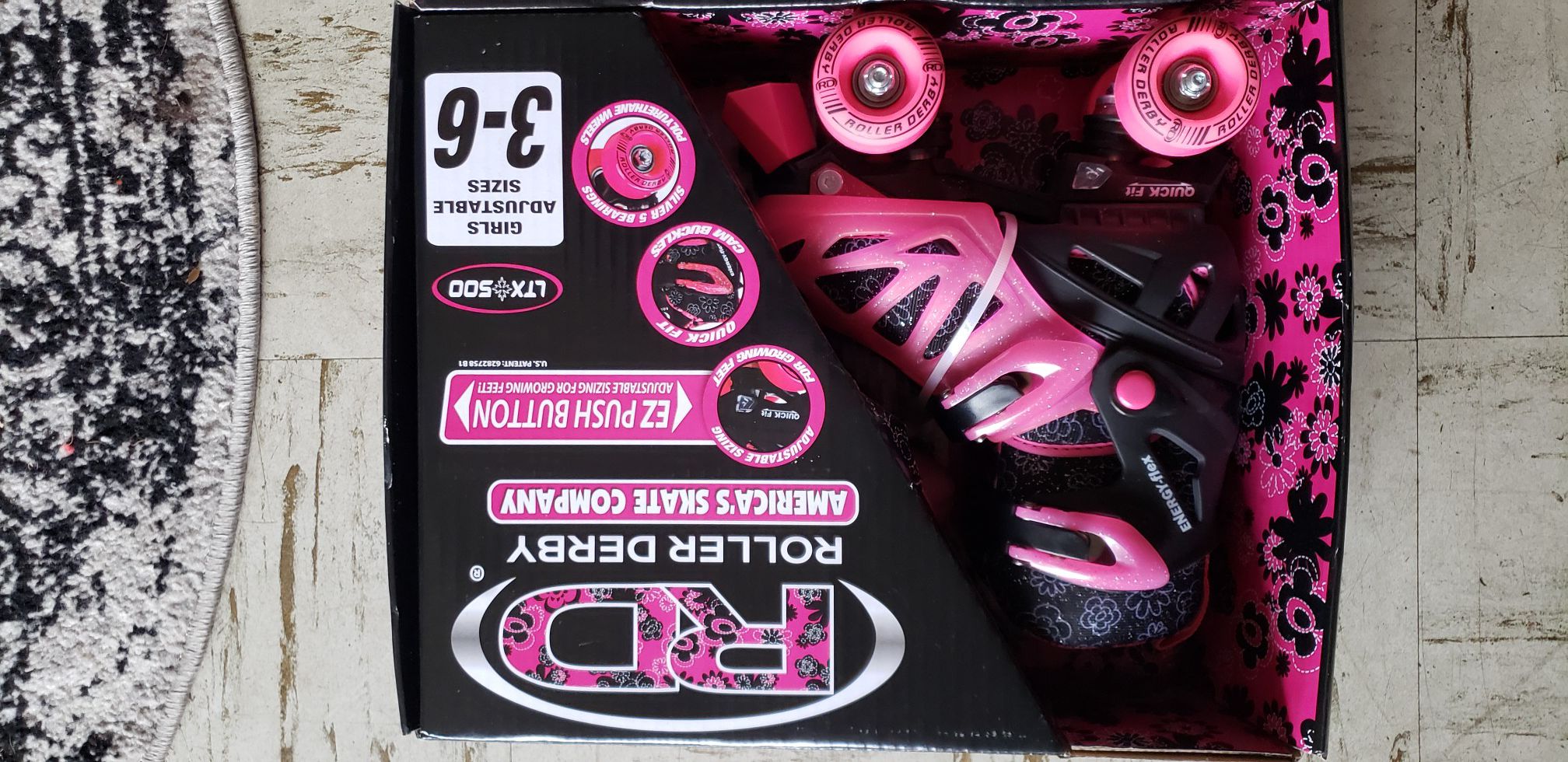 Girls size 3-6 Roller Skates (New in Box)