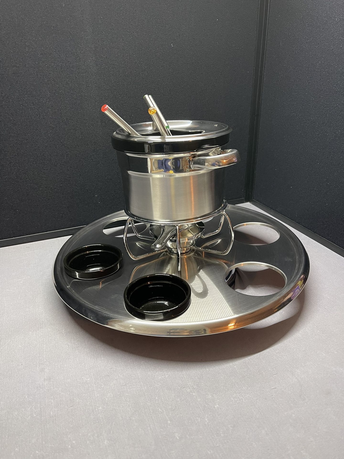 Rotating Hoffritz Deluxe 18/10 Stainless Steel Fondue Set w/6 Forks